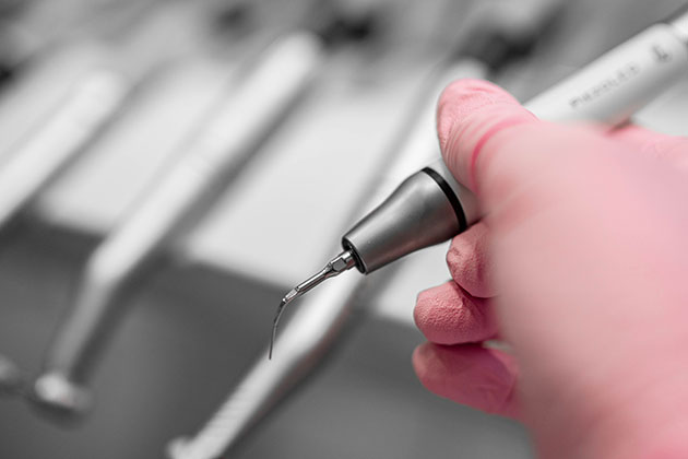 Instrument zur Piezochirurgie auf Ultraschallbasis
